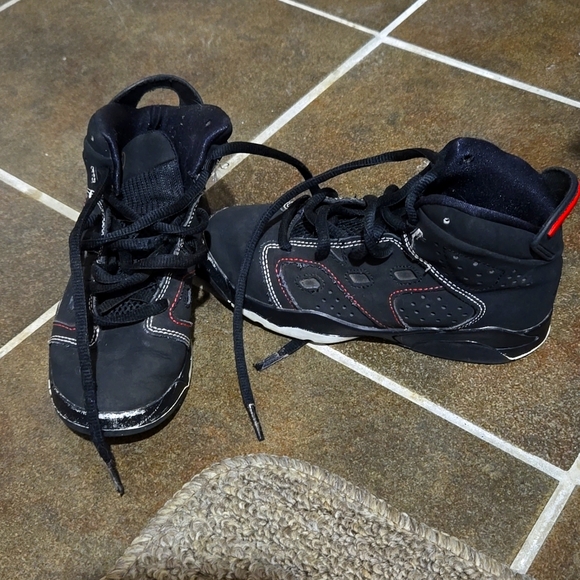 Kids black Jordans with red trim - Picture 1 of 1